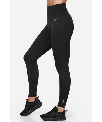 https://www.gymwear.co.uk/cdn/shop/products/long-essential-leggings-black-3_large.png?v=166183025533